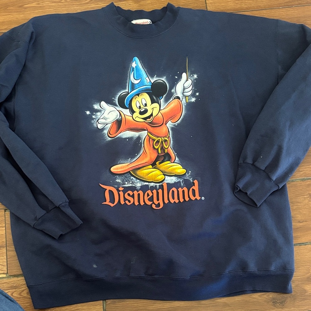 Vintage Disneyland Mickey sorcerer sweater